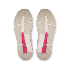 On The Roger Advantage Tennis Shoes Women - White