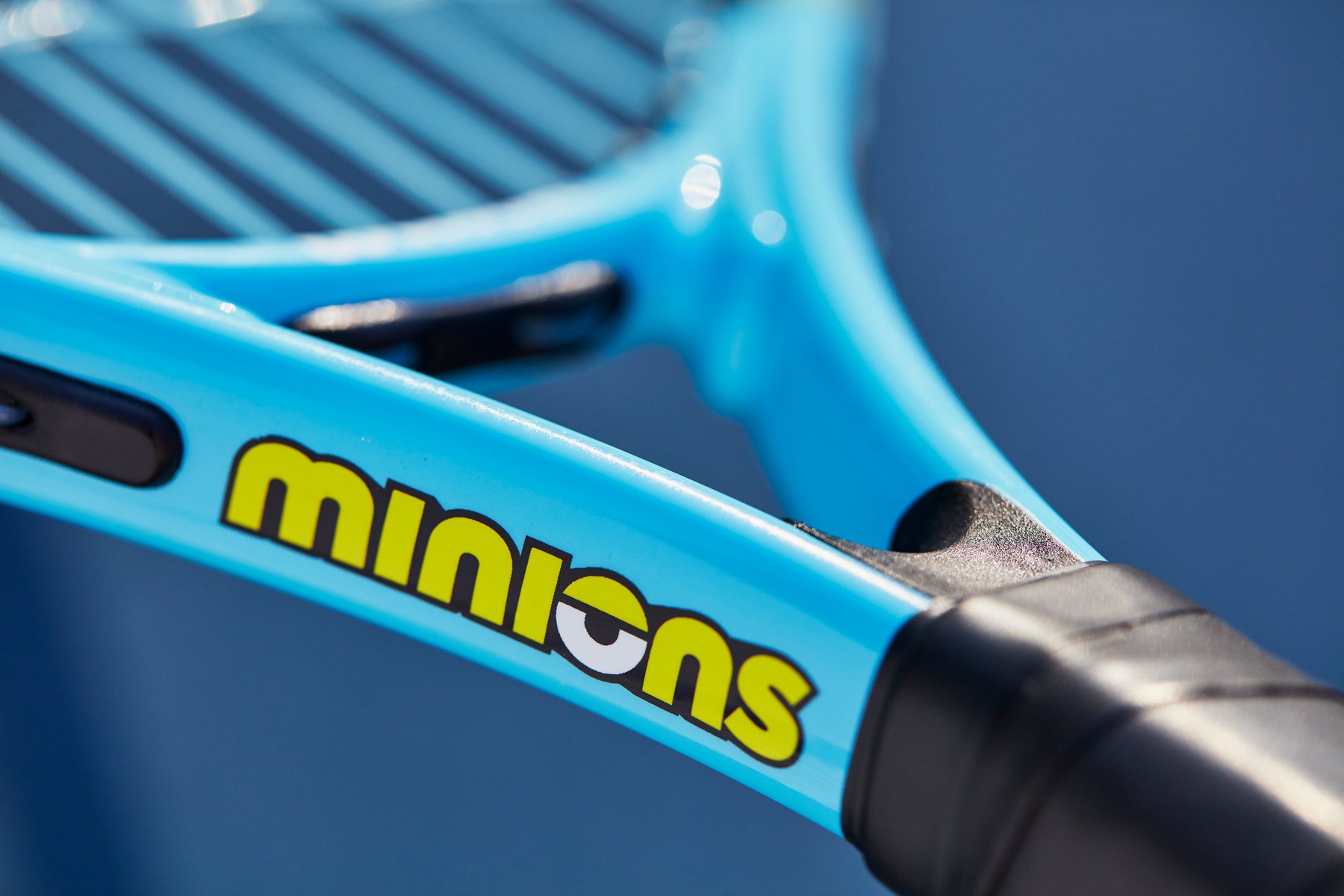 Wilson Minions 2.0 Junior 23" Tennis Racket - Blue/Yellow