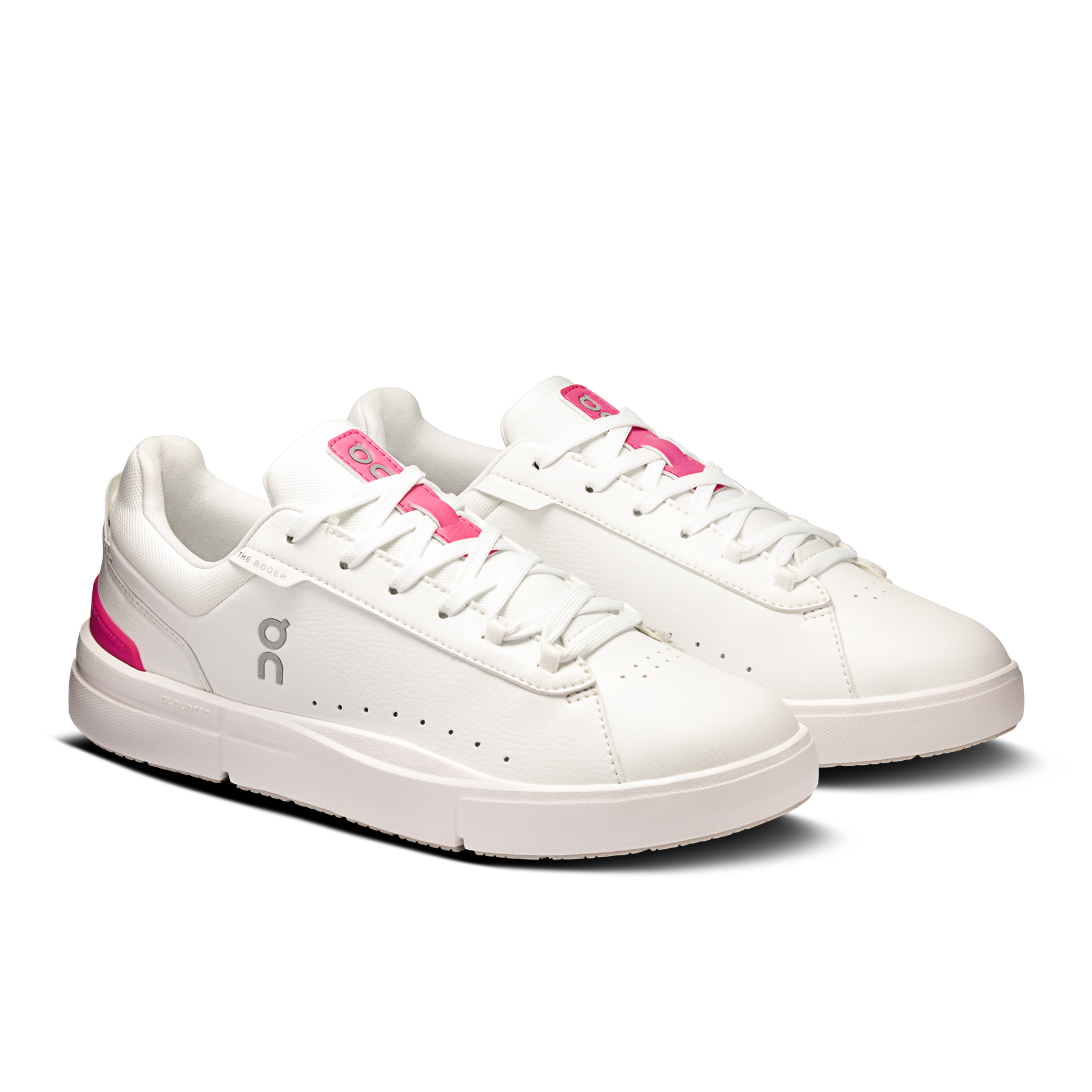 On The Roger Advantage Tennis Shoes Women - White