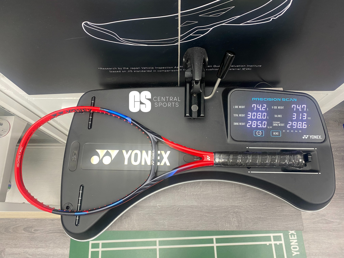 Yonex Vcor​​e 98 305g 2023 免费重新穿线（未穿线）