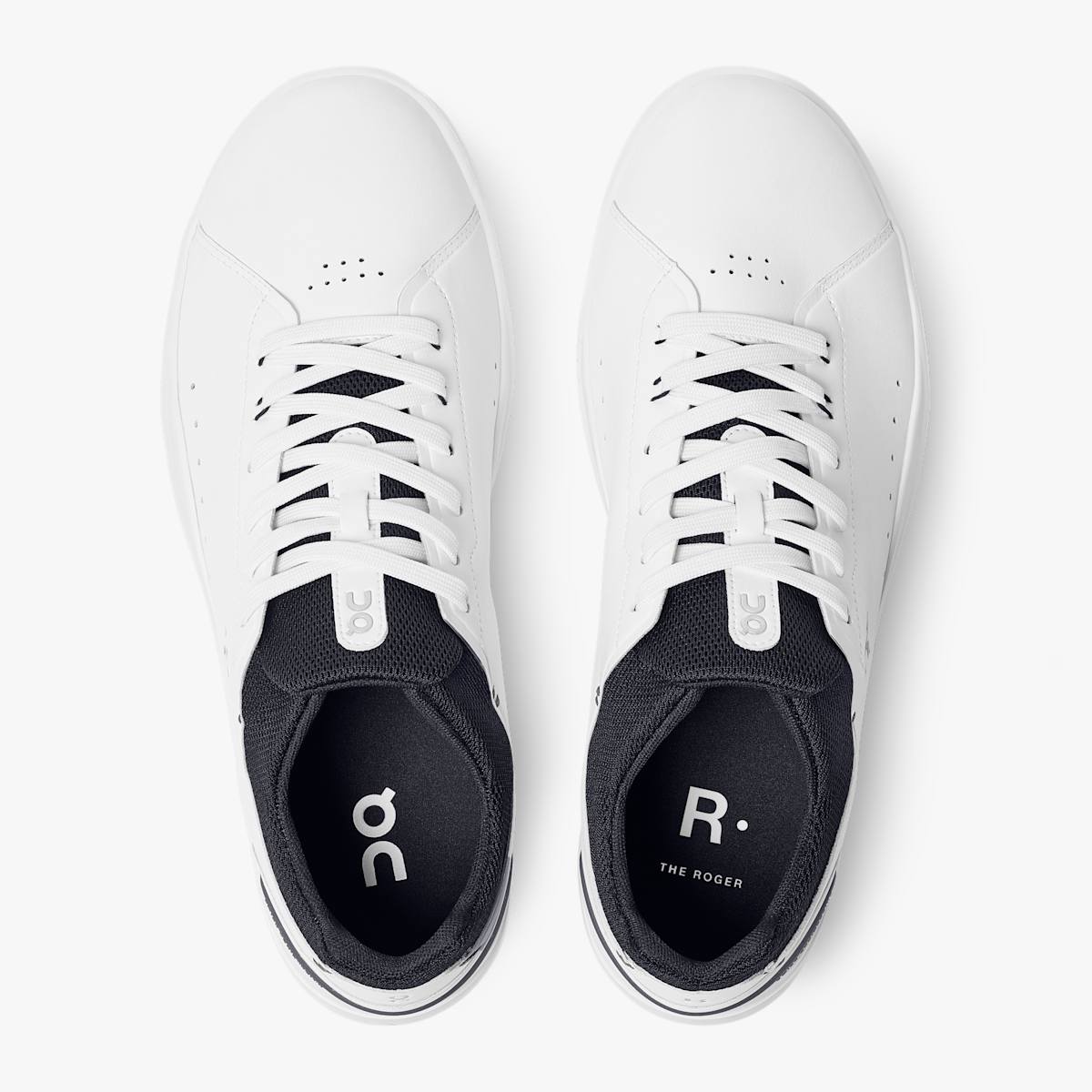On Running The Roger Advantage Tennis Shoe Men - White/Midnight Running Shoes On Running