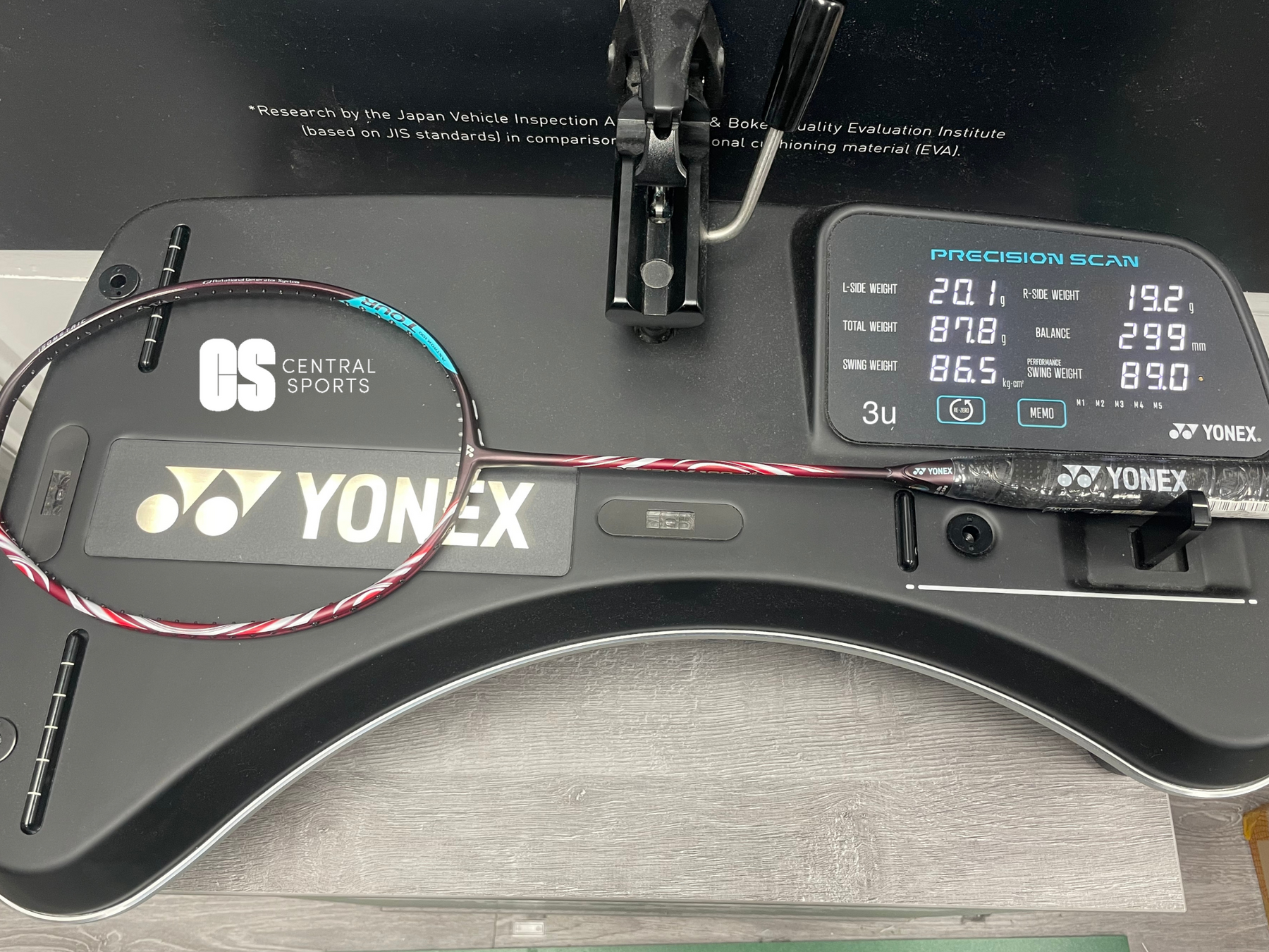 Yonex Astrox 100 Tour Kurenai 自由系绳（已拉紧）